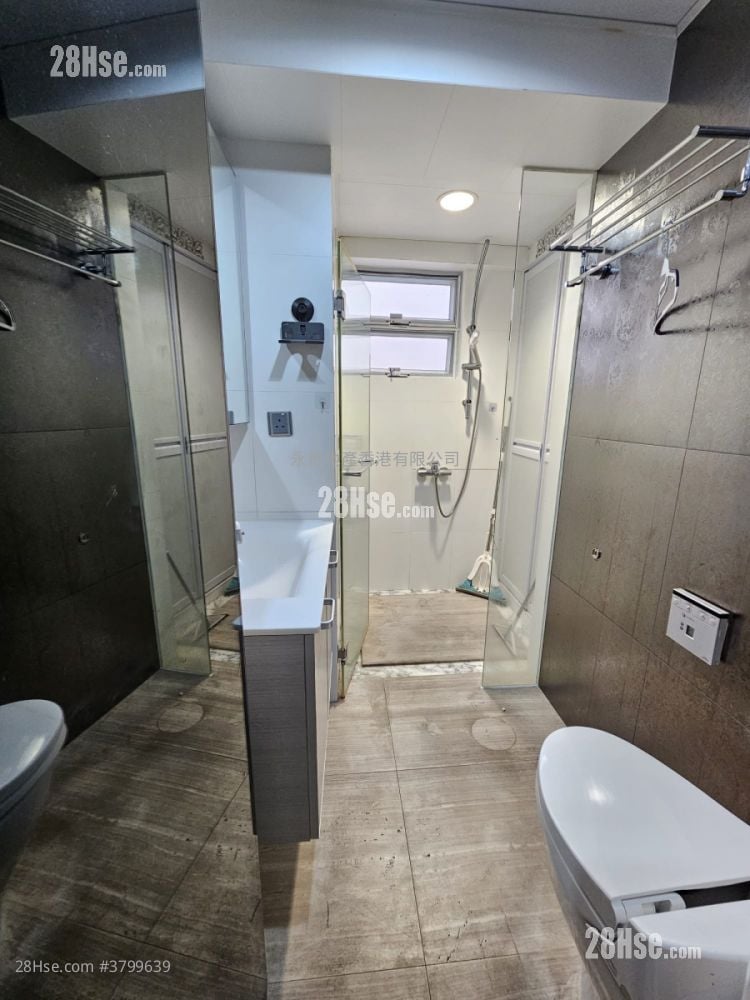 Chinese Mansion Rental 3 Bedrooms , 1 Bathroom 952 ft²