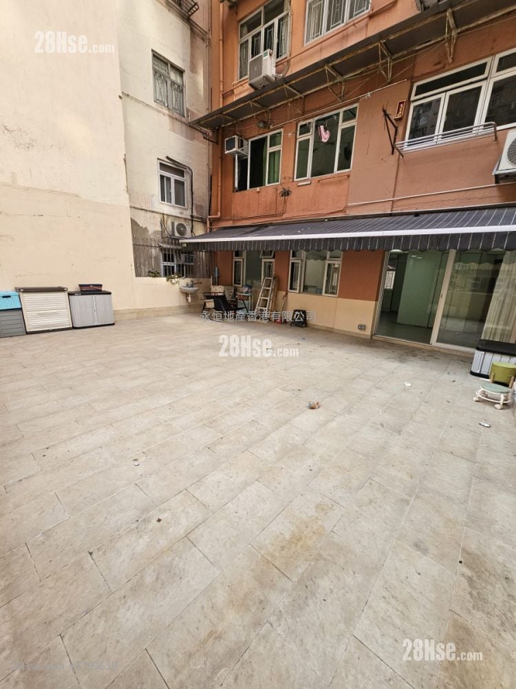 Chinese Mansion Rental 3 Bedrooms , 1 Bathroom 952 ft²