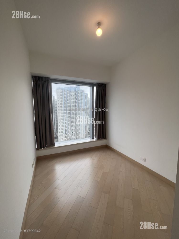 Century Link Rental 3 Bedrooms , 2 Bathrooms 638 ft²