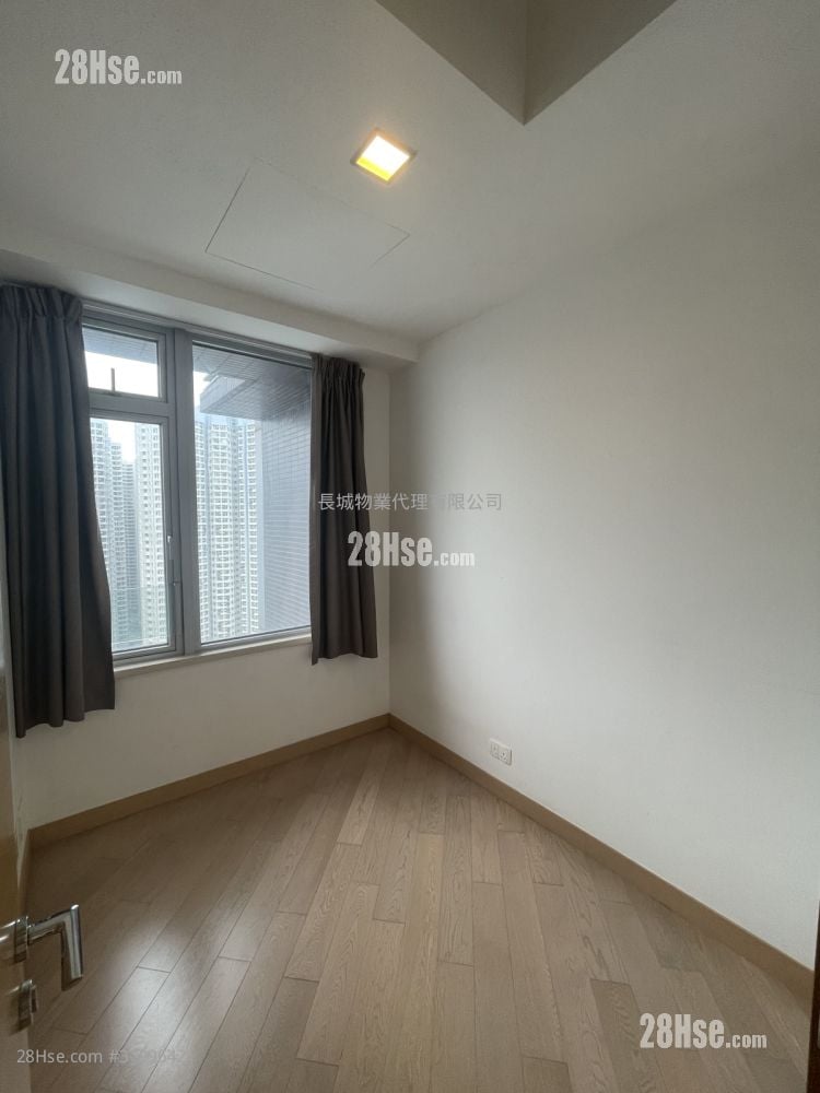 Century Link Rental 3 Bedrooms , 2 Bathrooms 638 ft²