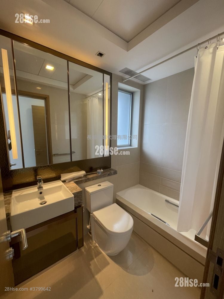 Century Link Rental 3 Bedrooms , 2 Bathrooms 638 ft²