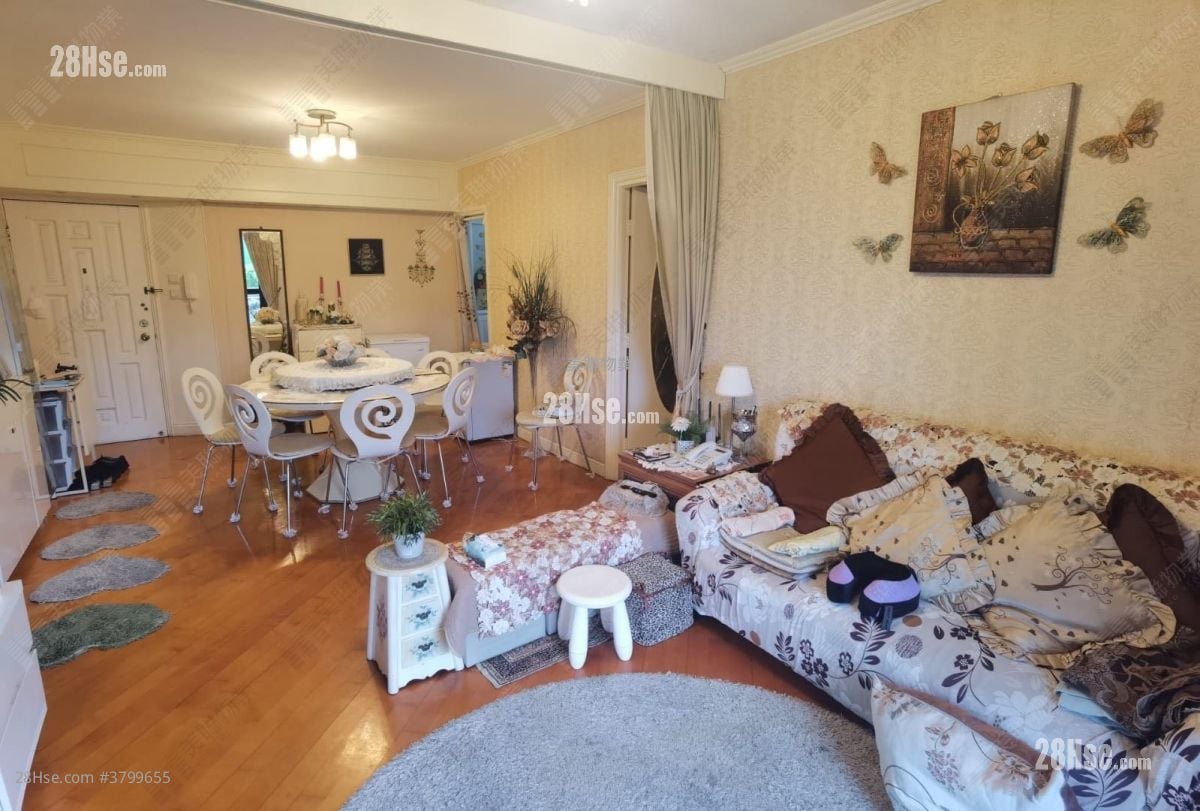 Parc Royale Sell 3 Bedrooms , 2 Bathrooms 942 ft²