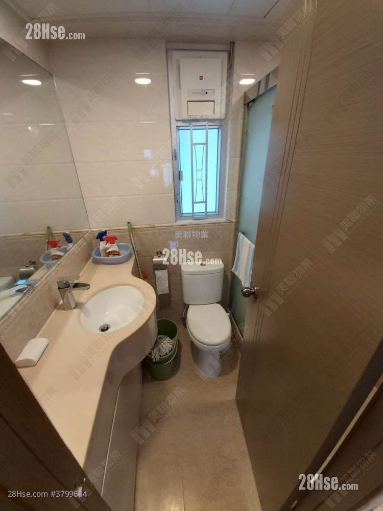 Po Sing Centre Sell 2 Bedrooms , 1 Bathroom 362 ft²