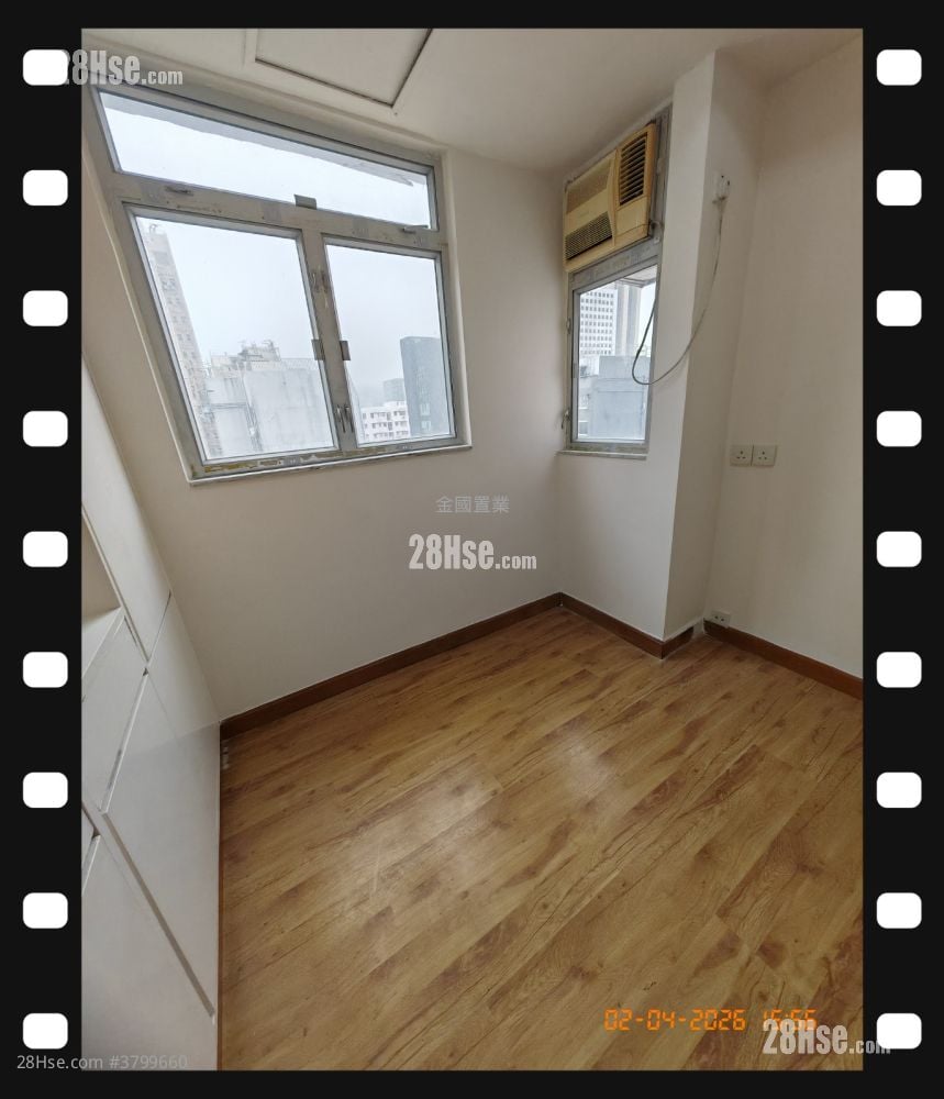 Kam Po Building Sell 2 Bedrooms , 1 Bathroom 328 ft²