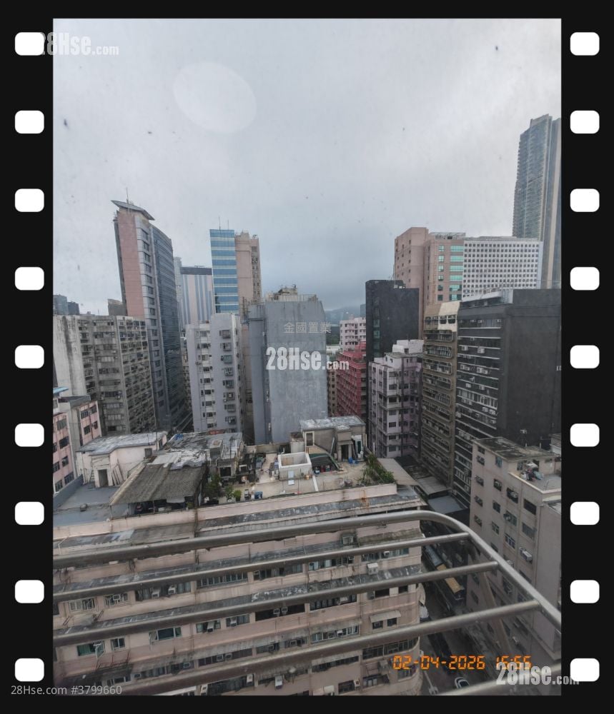 Kam Po Building Sell 2 Bedrooms , 1 Bathroom 328 ft²