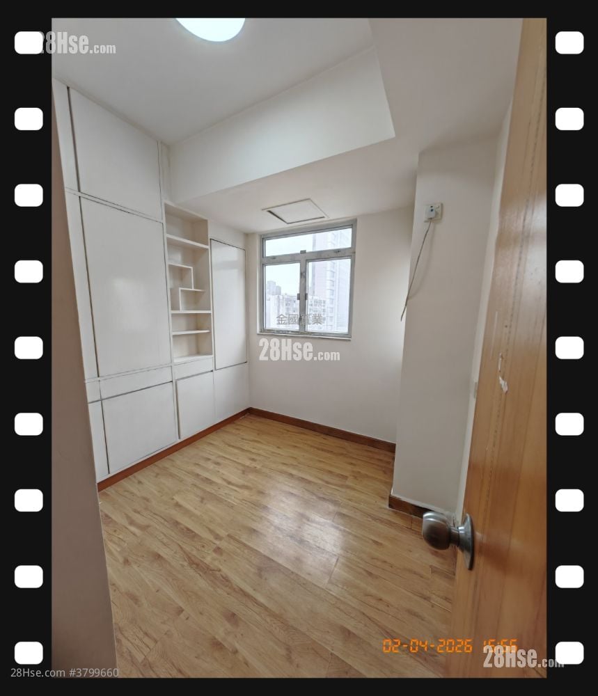 Kam Po Building Sell 2 Bedrooms , 1 Bathroom 328 ft²