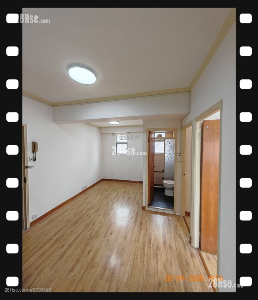 Kam Po Building Sell 2 Bedrooms , 1 Bathroom 328 ft²