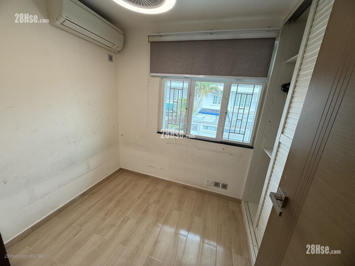 Fairview Park Sell 3 Bedrooms , 2 Bathrooms 848 ft²