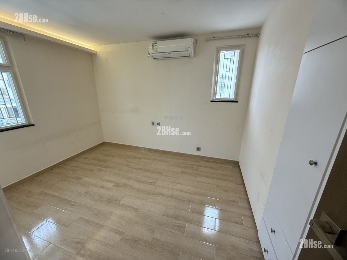 Fairview Park Sell 3 Bedrooms , 2 Bathrooms 848 ft²