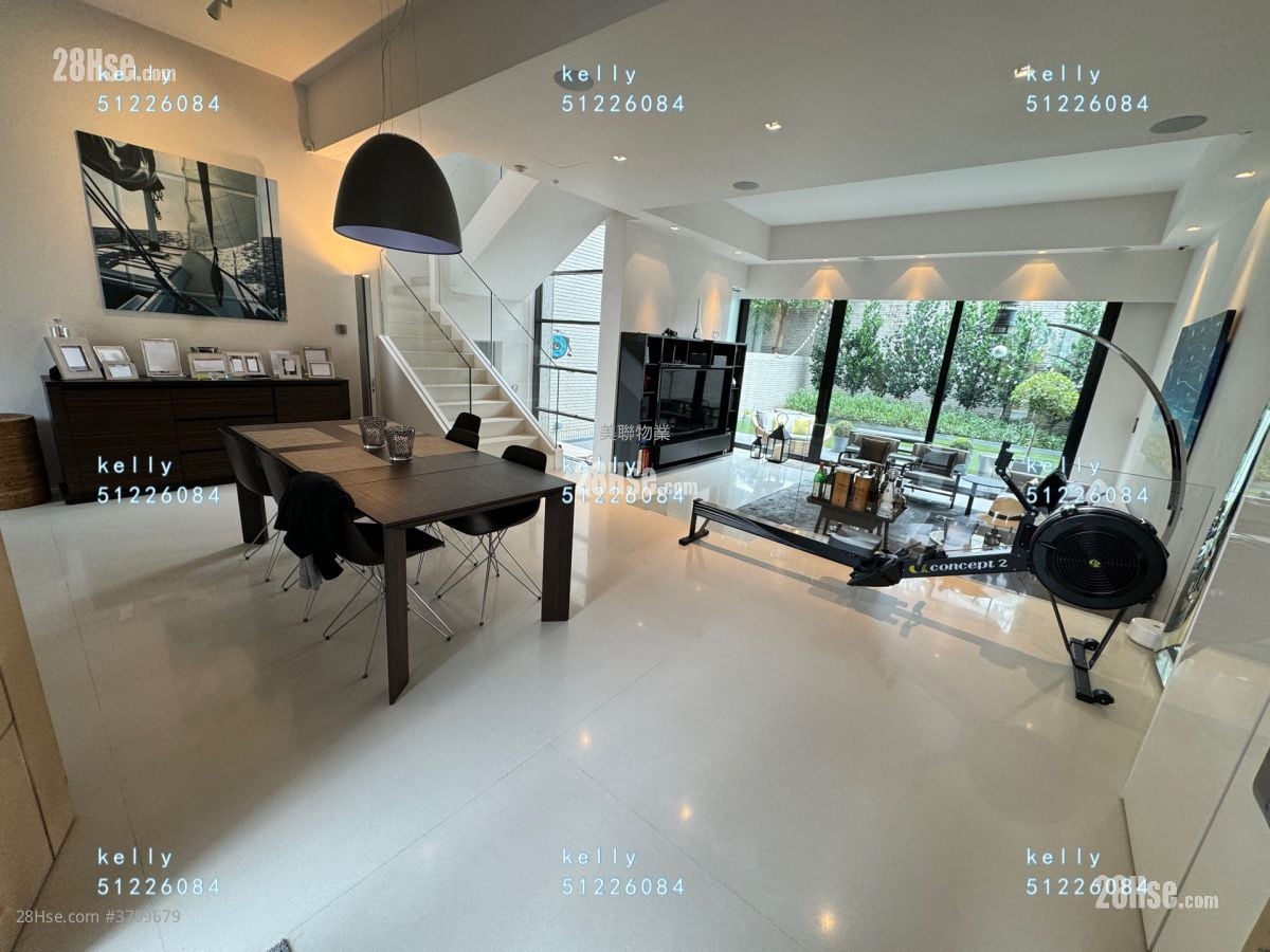 Valais Sell 3 Bedrooms , 4 Bathrooms 2,011 ft²