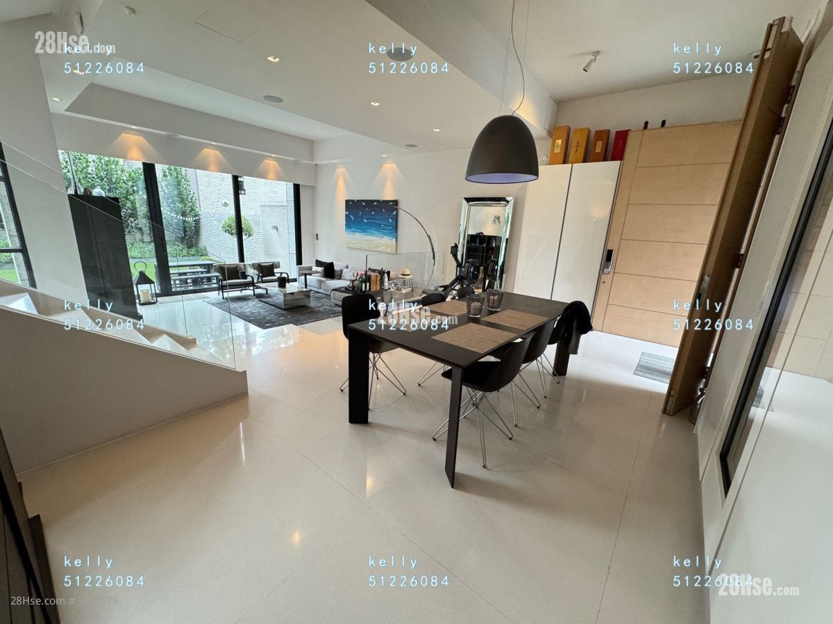 Valais Sell 3 Bedrooms , 4 Bathrooms 2,011 ft²