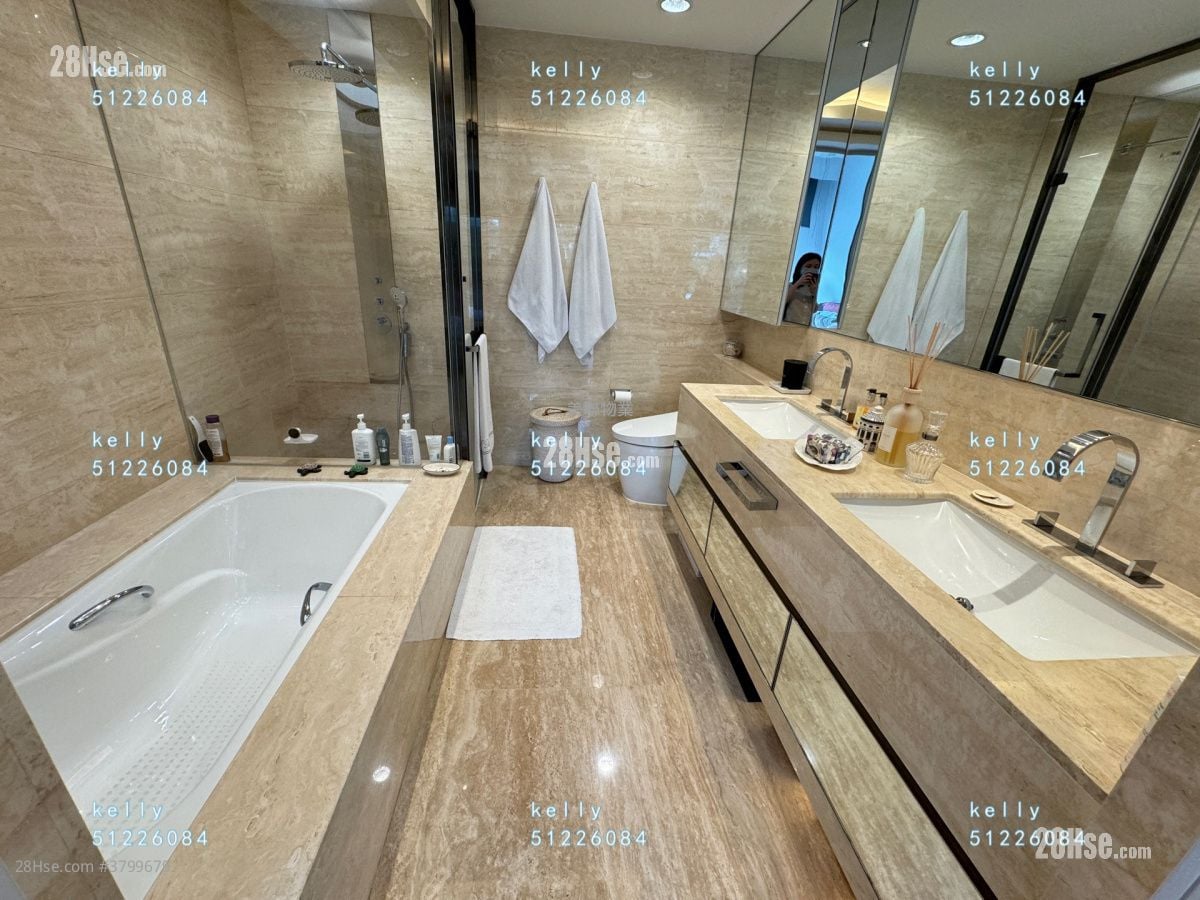 Valais Sell 3 Bedrooms , 4 Bathrooms 2,011 ft²