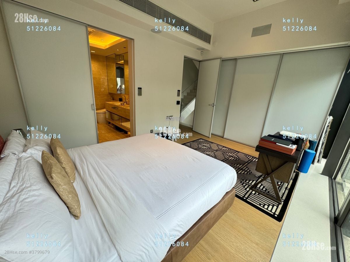 Valais Sell 3 Bedrooms , 4 Bathrooms 2,011 ft²