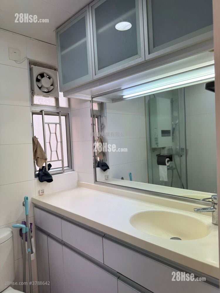 Fortune Mansion Rental 2 Bedrooms , 1 Bathroom 359 ft²