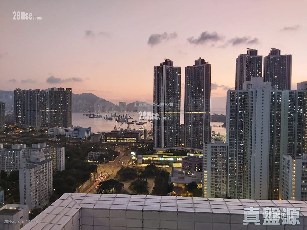 Astoria Crest Sell 1 Bedroom 260 ft²