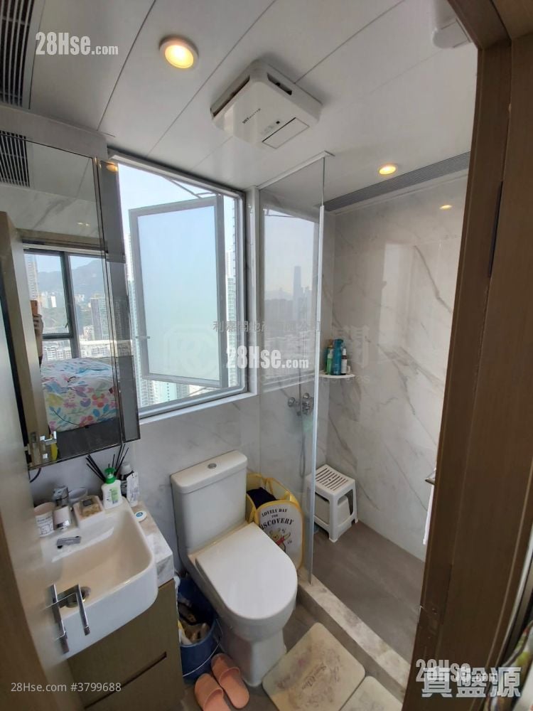 Astoria Crest Sell 1 Bedroom 260 ft²