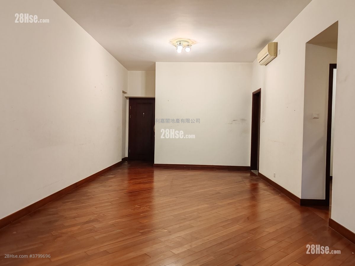 The Palazzo Sell 4 Bedrooms , 2 Bathrooms 1,035 ft²