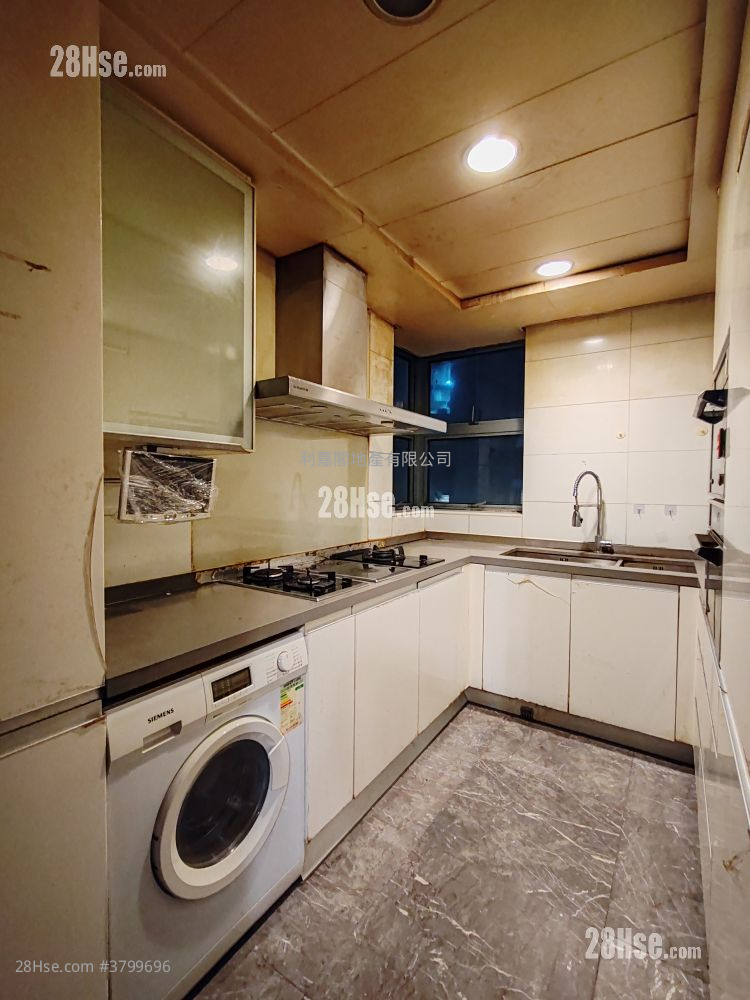 The Palazzo Sell 4 Bedrooms , 2 Bathrooms 1,035 ft²