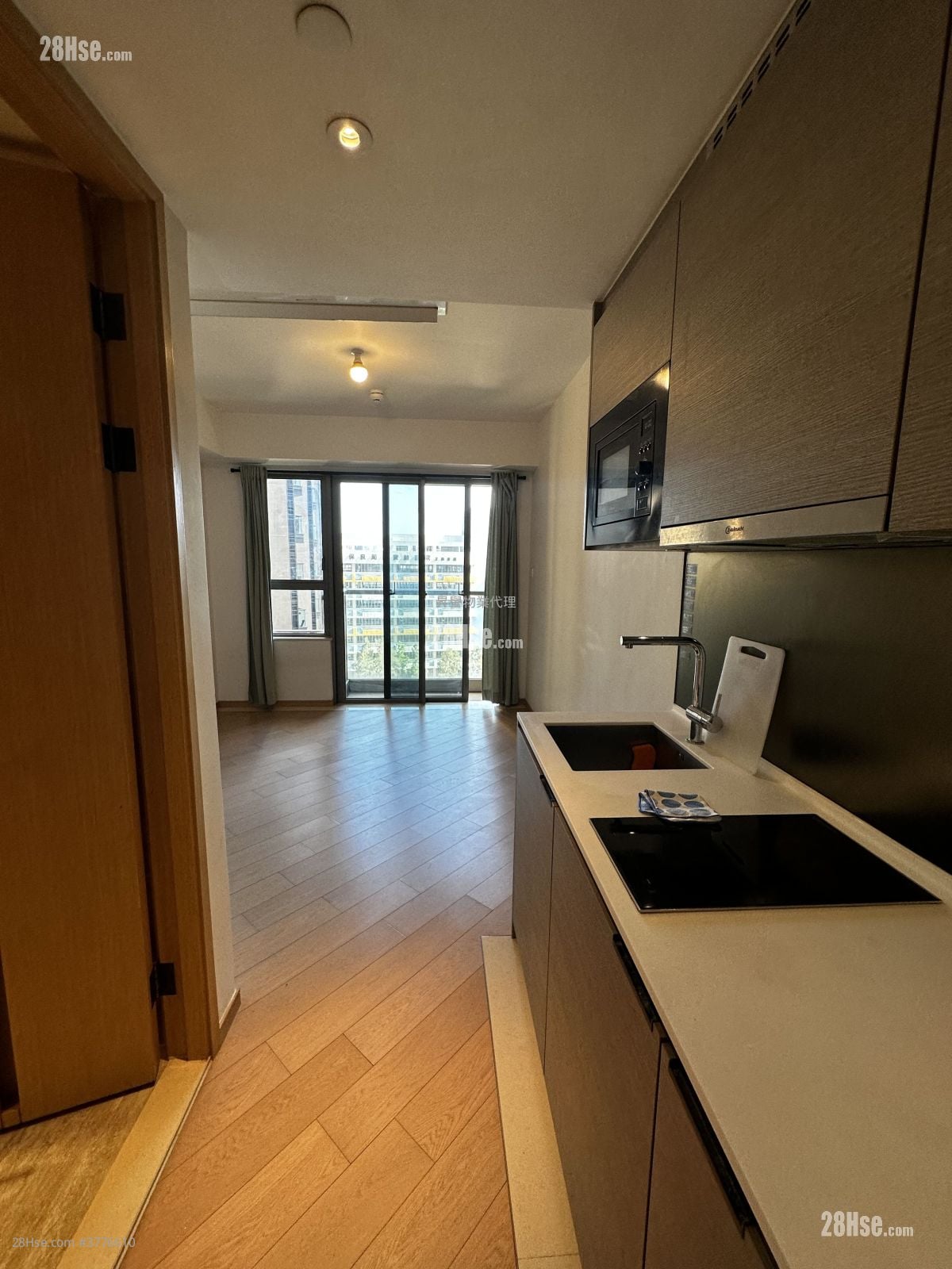 Upper East Sell Studio 230 ft²