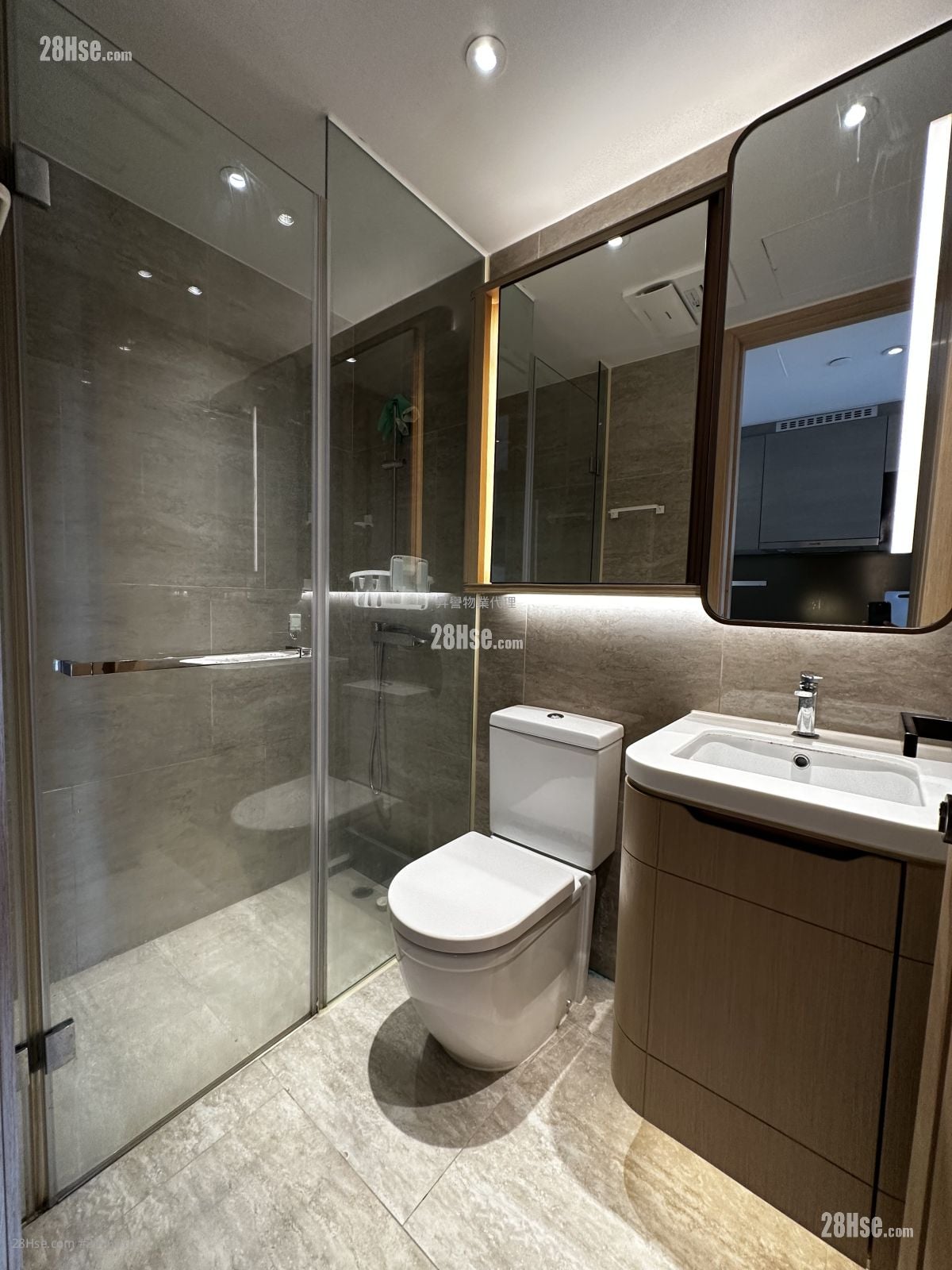 Upper East Sell Studio 230 ft²