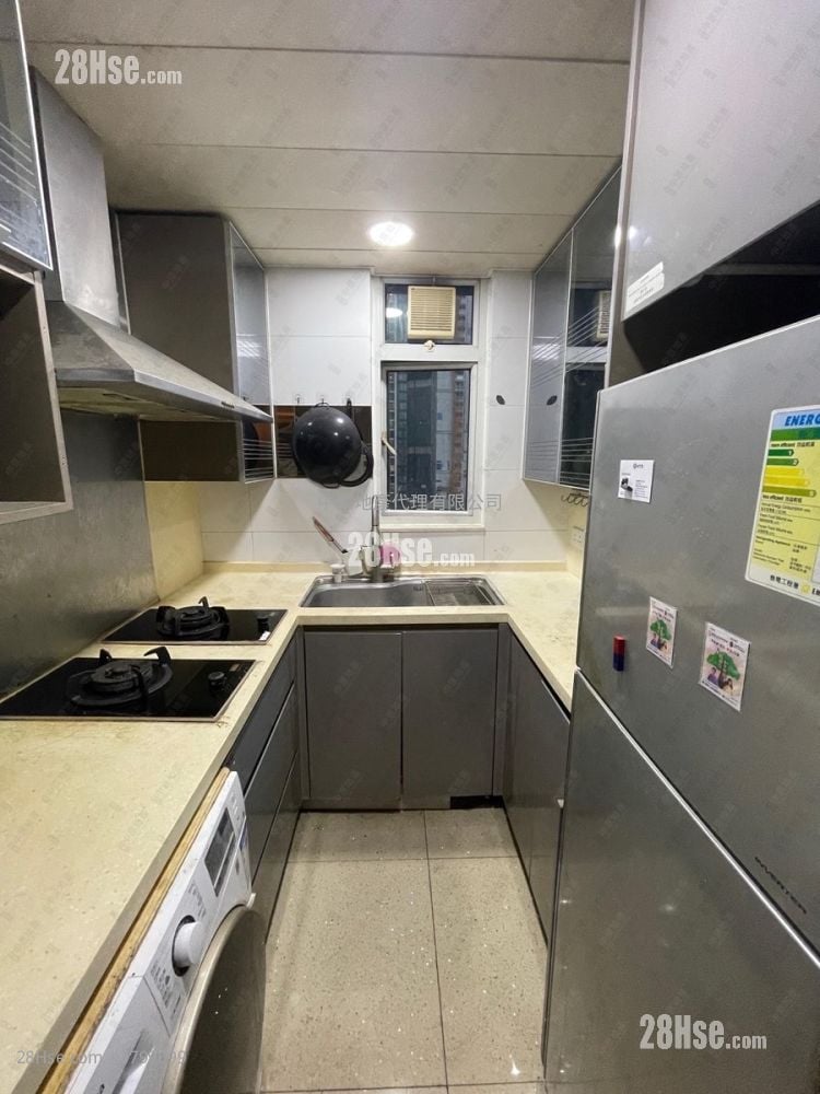 The Capitol Sell 2 Bedrooms , 1 Bathroom 518 ft²