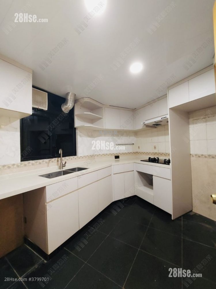 Scenic Garden Sell 3 Bedrooms , 2 Bathrooms 813 ft²