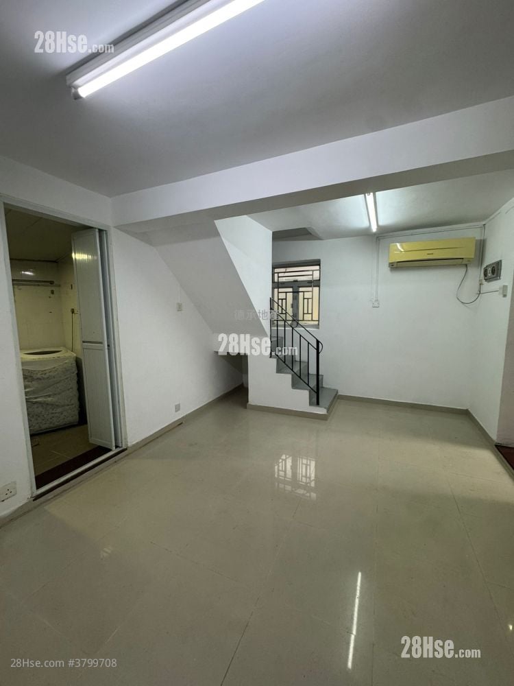 村屋 租盘 2 房 , 1 浴室