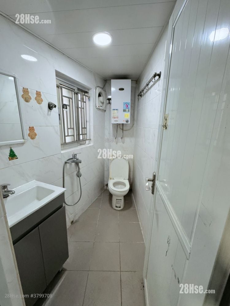 村屋 租盘 2 房 , 1 浴室