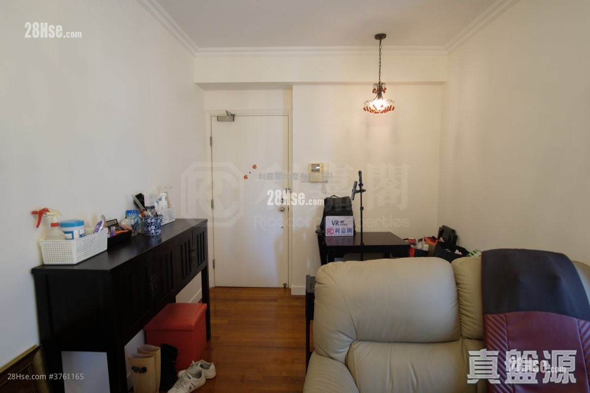 Bella Vista Sell 1 Bedroom , 1 Bathroom 383 ft²