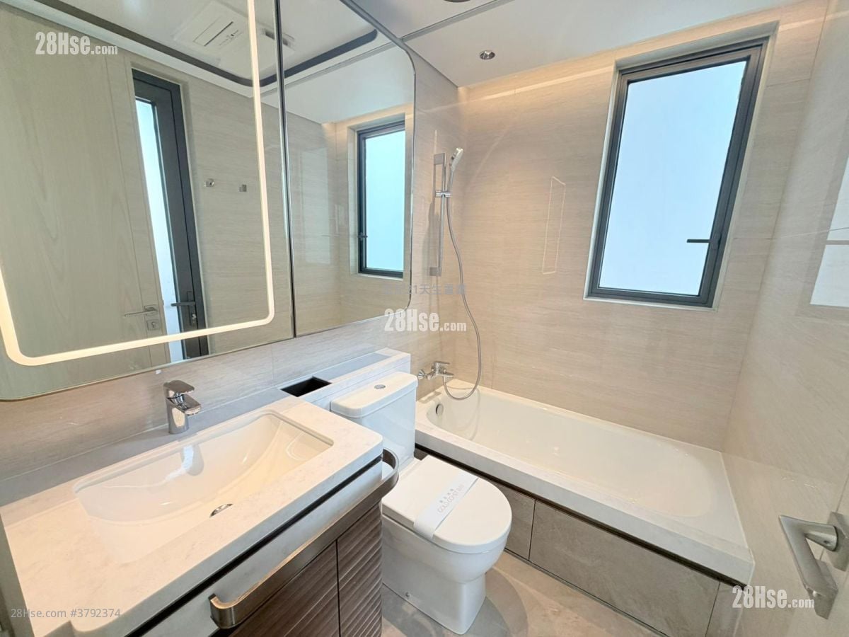 Gold Coast Bay Rental 2 Bedrooms , 1 Bathroom 545 ft²