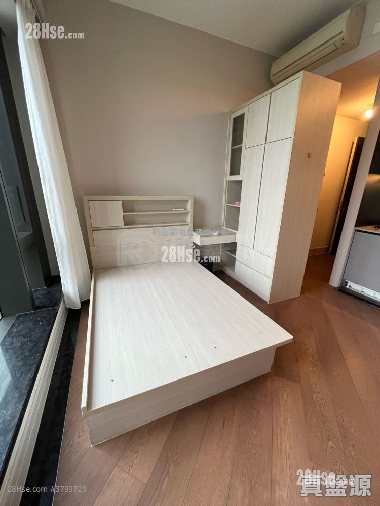 Eden Manor Sell 280 ft²