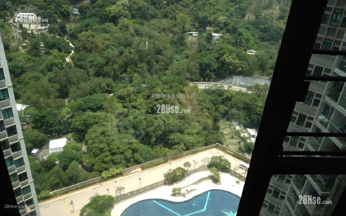 Royal Ascot Rental 2 Bedrooms , 1 Bathroom 594 ft²