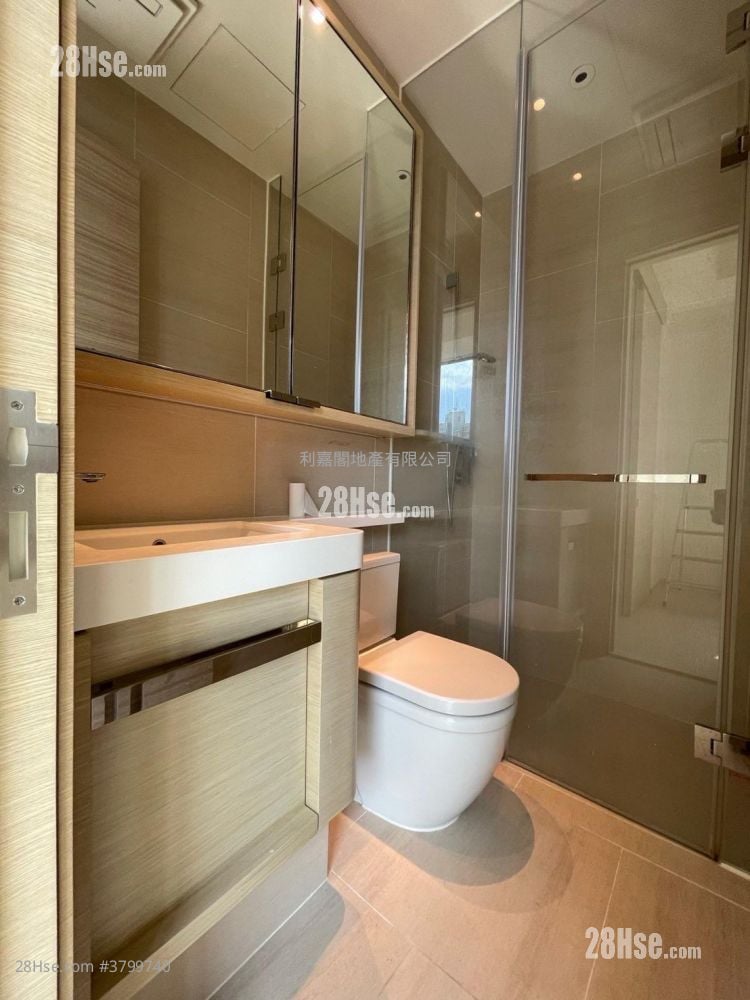 Edition 178 Sell 1 Bathroom 225 ft²