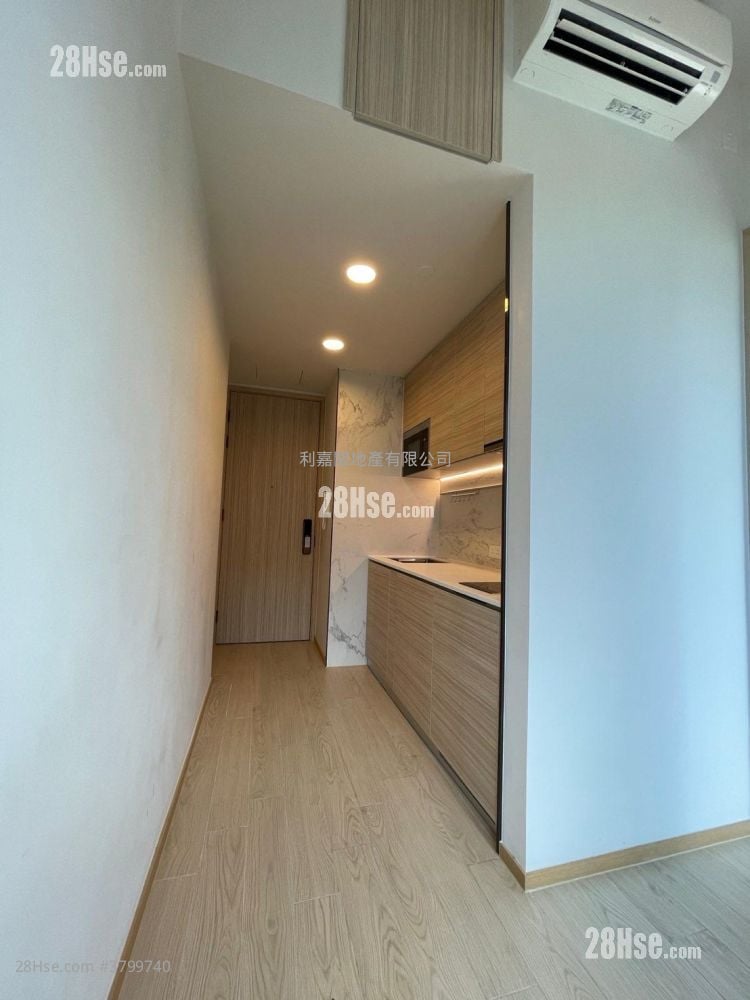 Edition 178 Sell 1 Bathroom 225 ft²