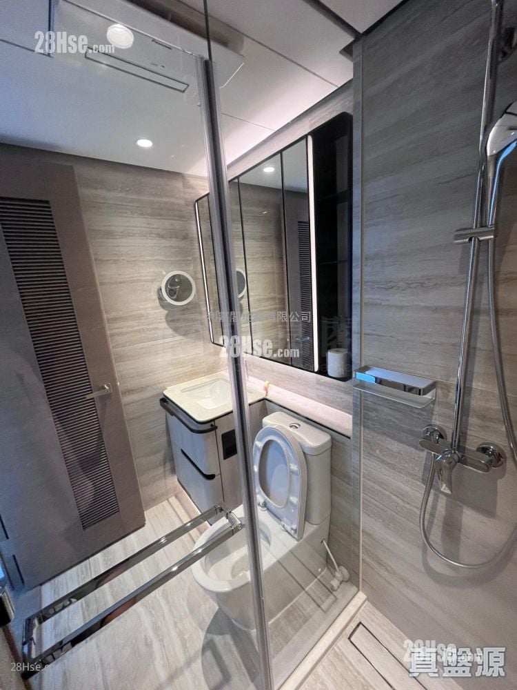 High Park Sell 1 Bedroom 320 ft²