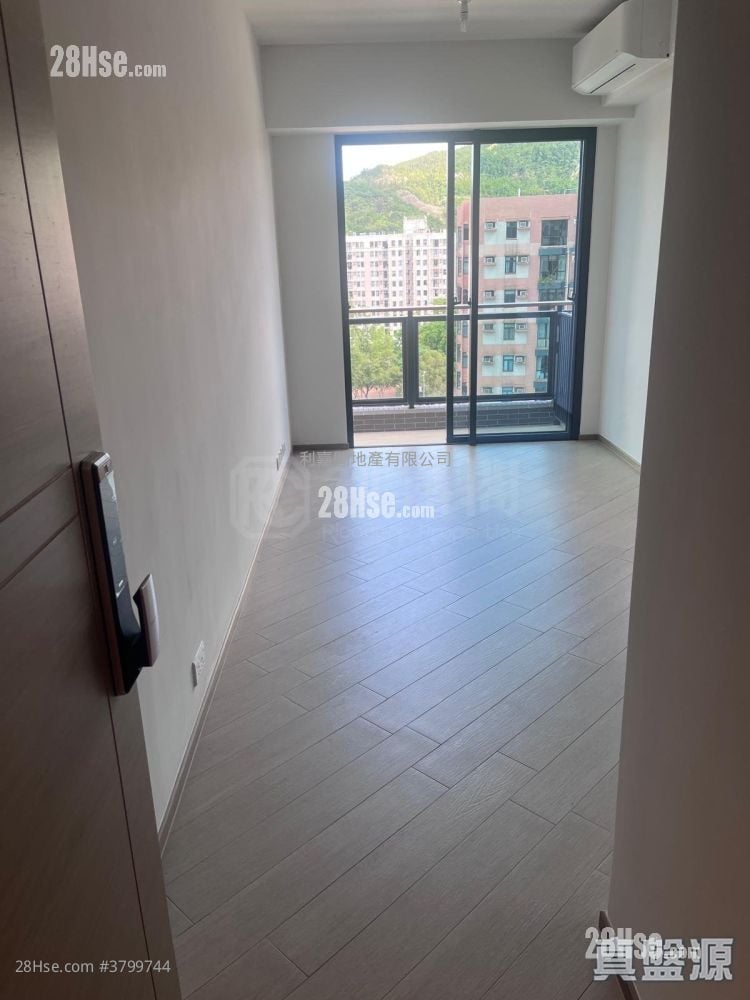 High Park Sell 1 Bedroom 320 ft²