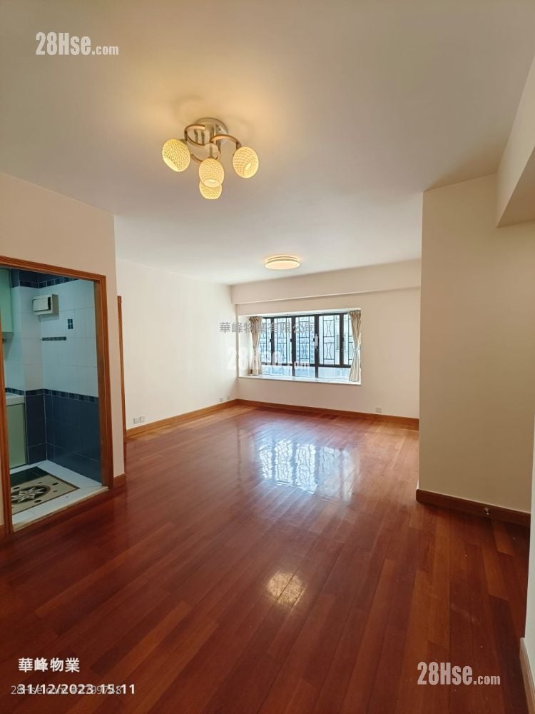 华景山庄 租盘 3 房 , 2 浴室 774 平方尺