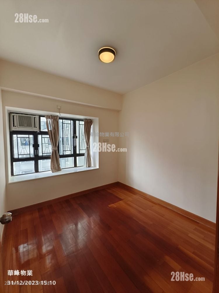 华景山庄 租盘 3 房 , 2 浴室 774 平方尺