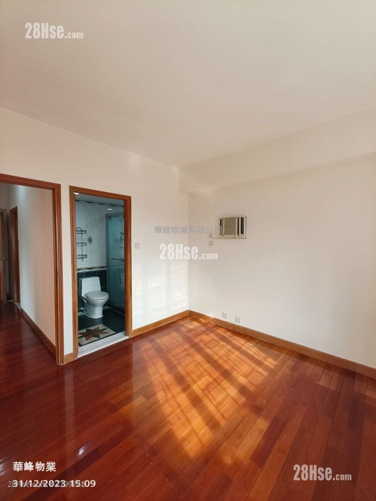 华景山庄 租盘 3 房 , 2 浴室 774 平方尺