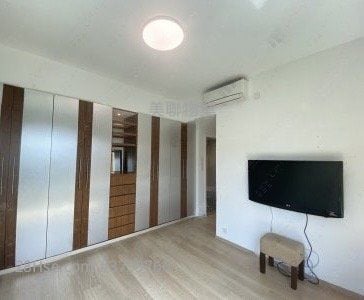 Mount Haven Sell 4 Bedrooms , 2 Bathrooms 1,068 ft²