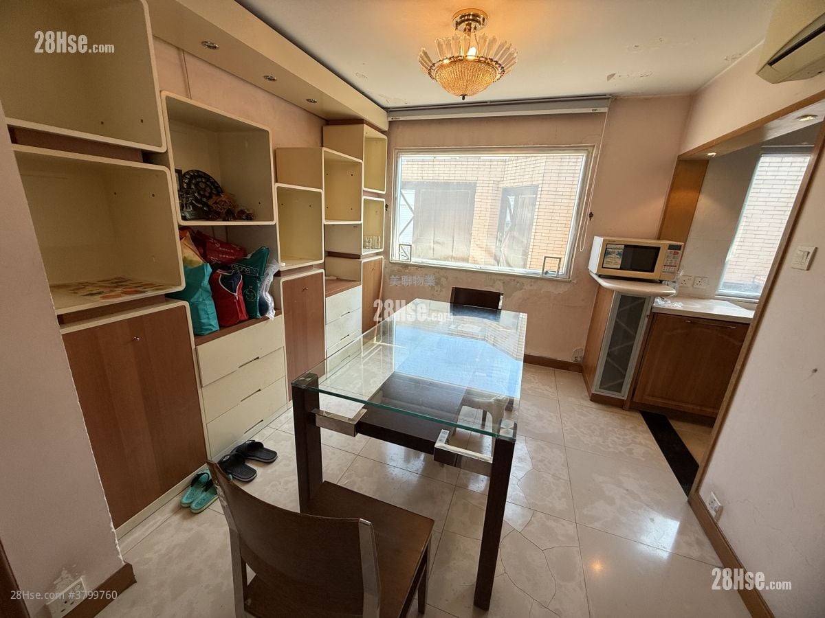 锦绣花园 售盘 3 房 , 3 浴室 950 平方尺