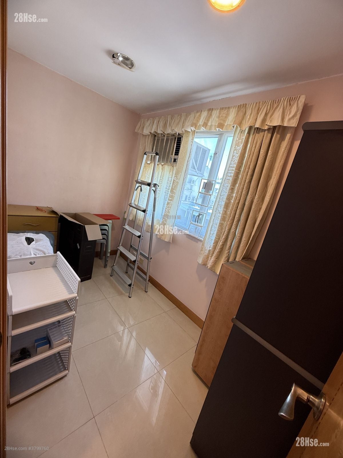 锦绣花园 售盘 3 房 , 3 浴室 950 平方尺