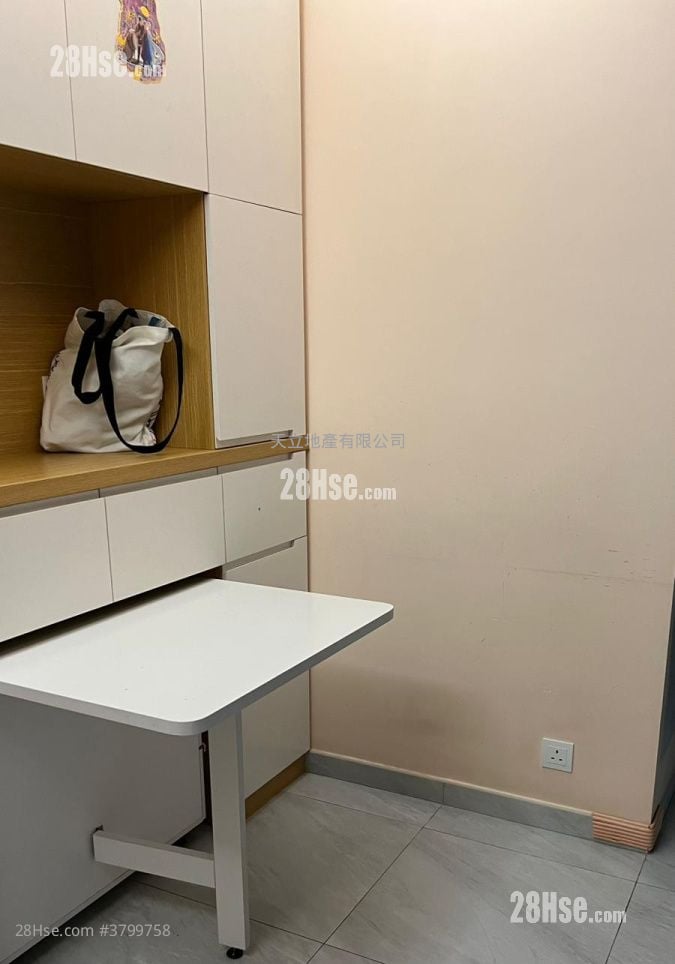 Kin Tye Lung Building Sell 2 Bedrooms , 1 Bathroom 456 ft²