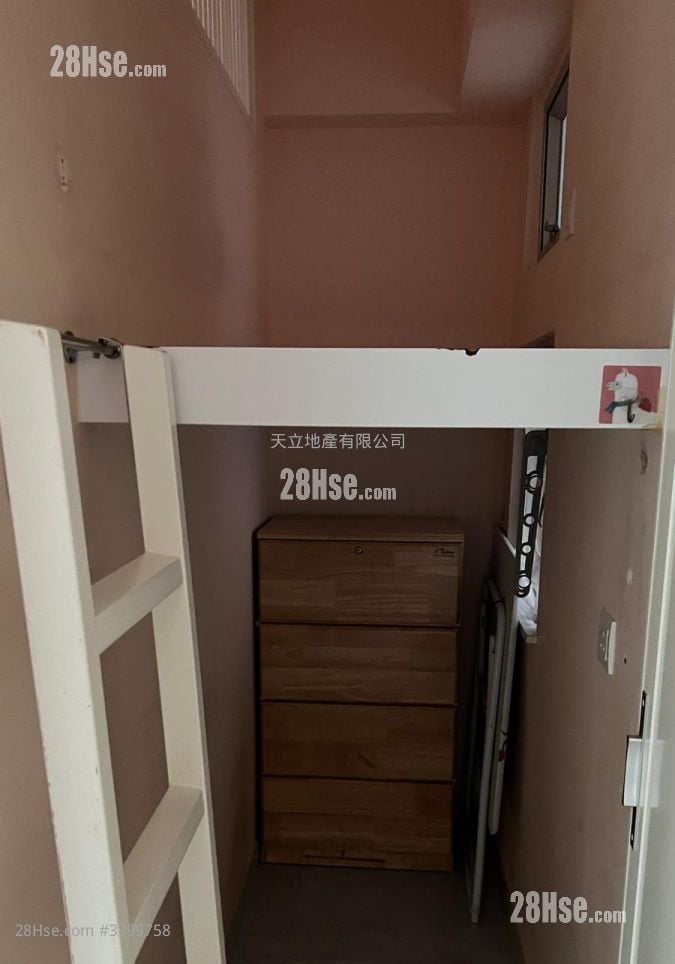 Kin Tye Lung Building Sell 2 Bedrooms , 1 Bathroom 456 ft²