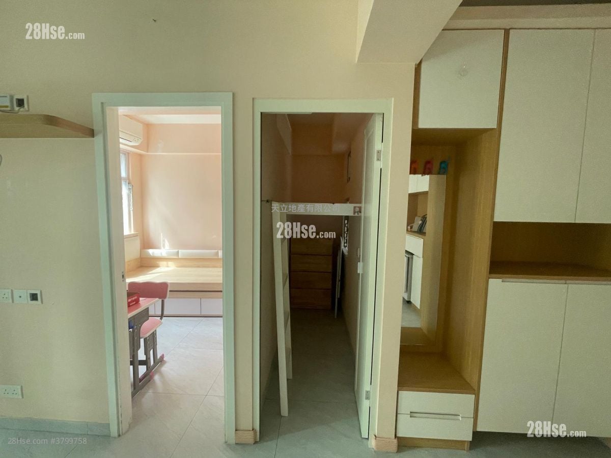 Kin Tye Lung Building Sell 2 Bedrooms , 1 Bathroom 456 ft²