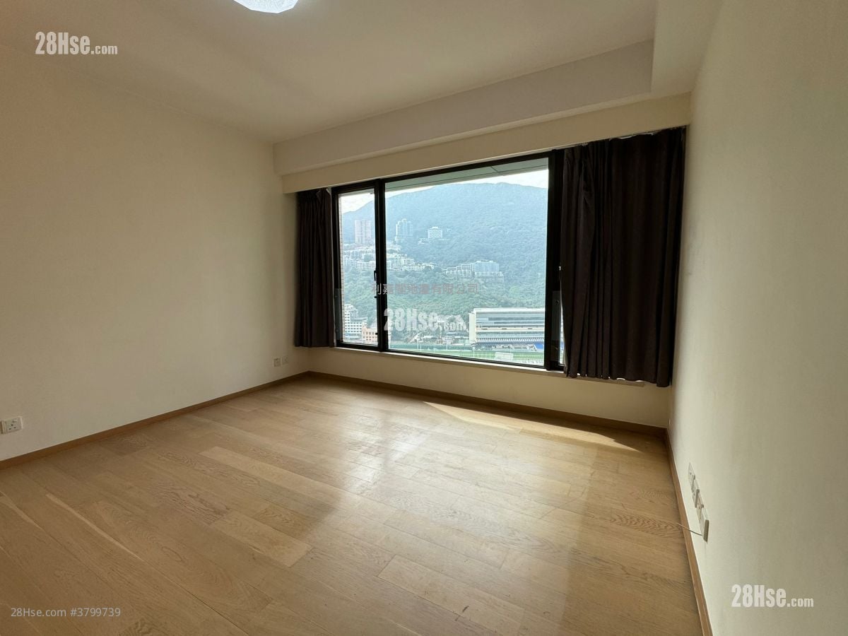 云晖大厦 售盘 3 房 1,567 平方尺