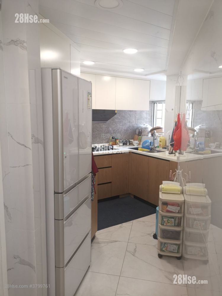 豪门 售盘 3 房 , 2 浴室 870 平方尺