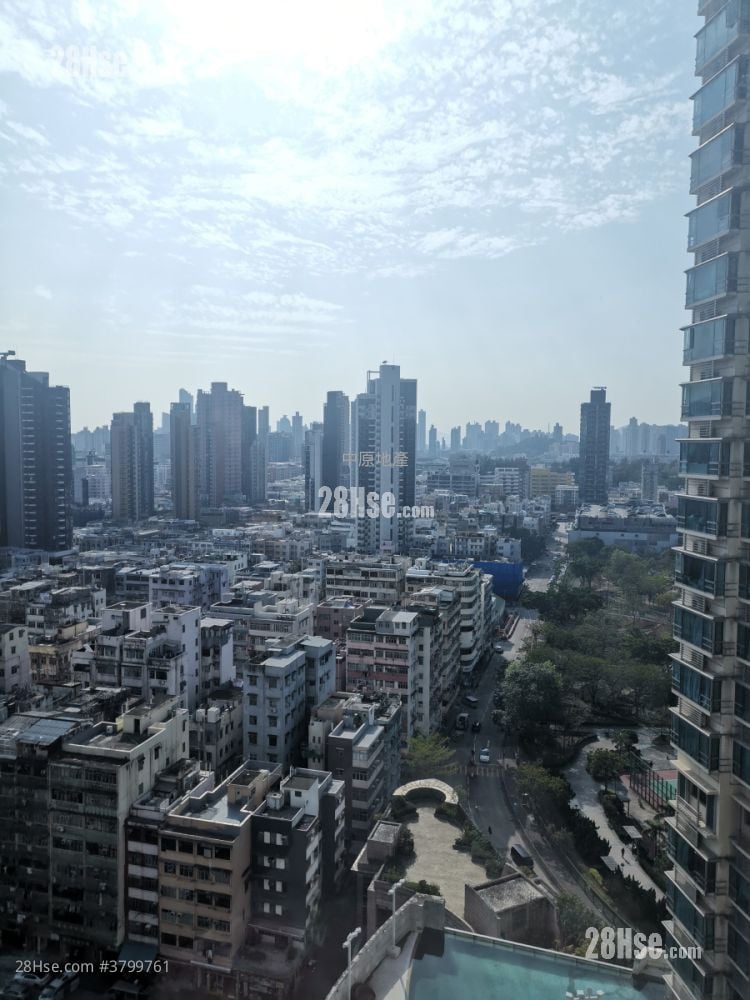 豪门 售盘 3 房 , 2 浴室 870 平方尺