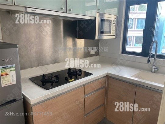 立坊 售盘 1 房 , 1 浴室 293 平方尺