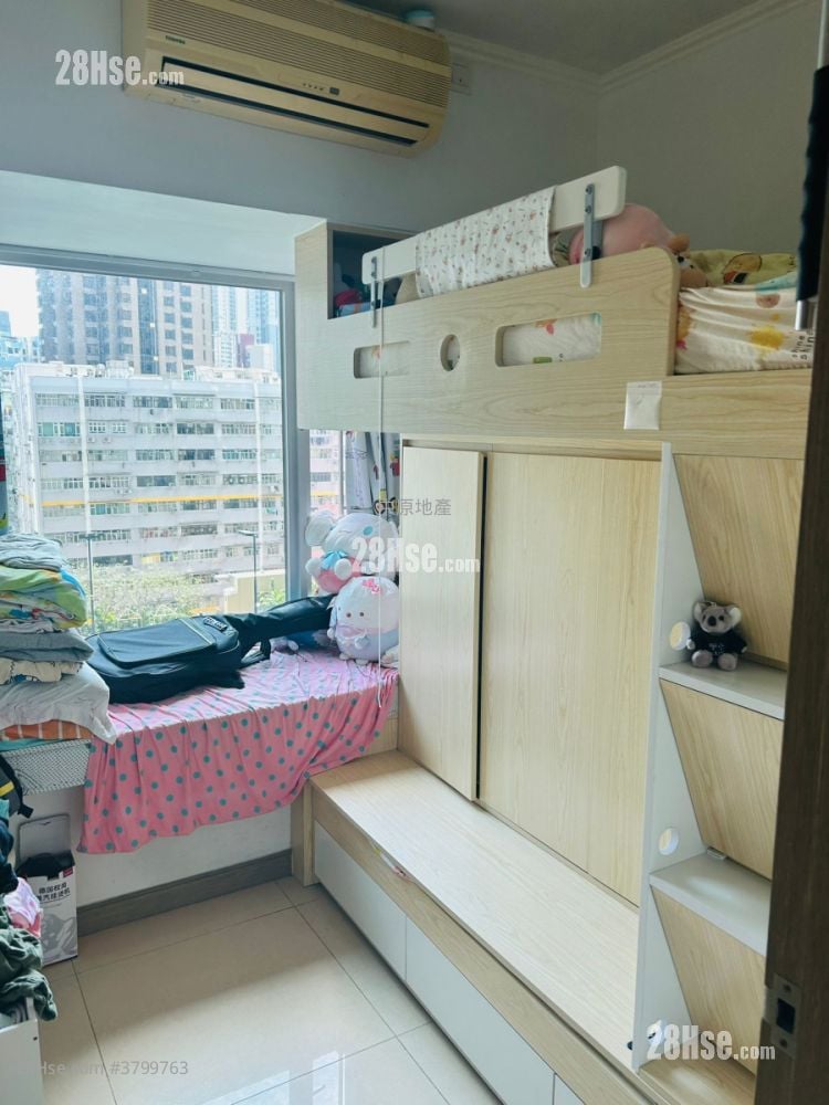 Sky Tower Sell 2 Bedrooms , 1 Bathroom 539 ft²